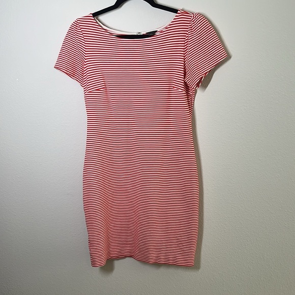 Ann Taylor Red Striped Puff Sleeve Dress Size 4 Stretchy Fit - Picture 6 of 11